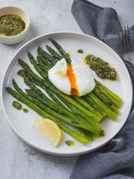Roasted Green Asparagus with Poached Egg and Arugula Pistou